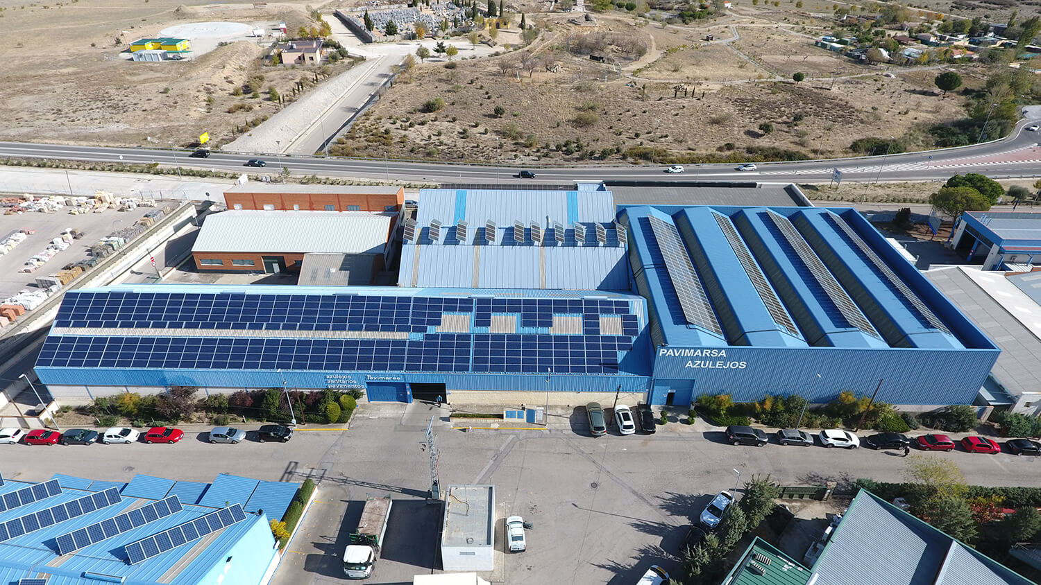 Imagen de Pavimarsa, empresa de azulejos, y su instalación solar fotovoltaica de autoconsumo