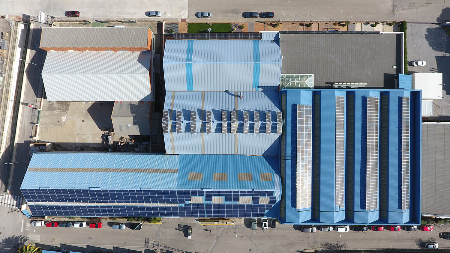 Imagen de Pavimarsa, empresa de azulejos, y su instalación solar fotovoltaica de autoconsumo