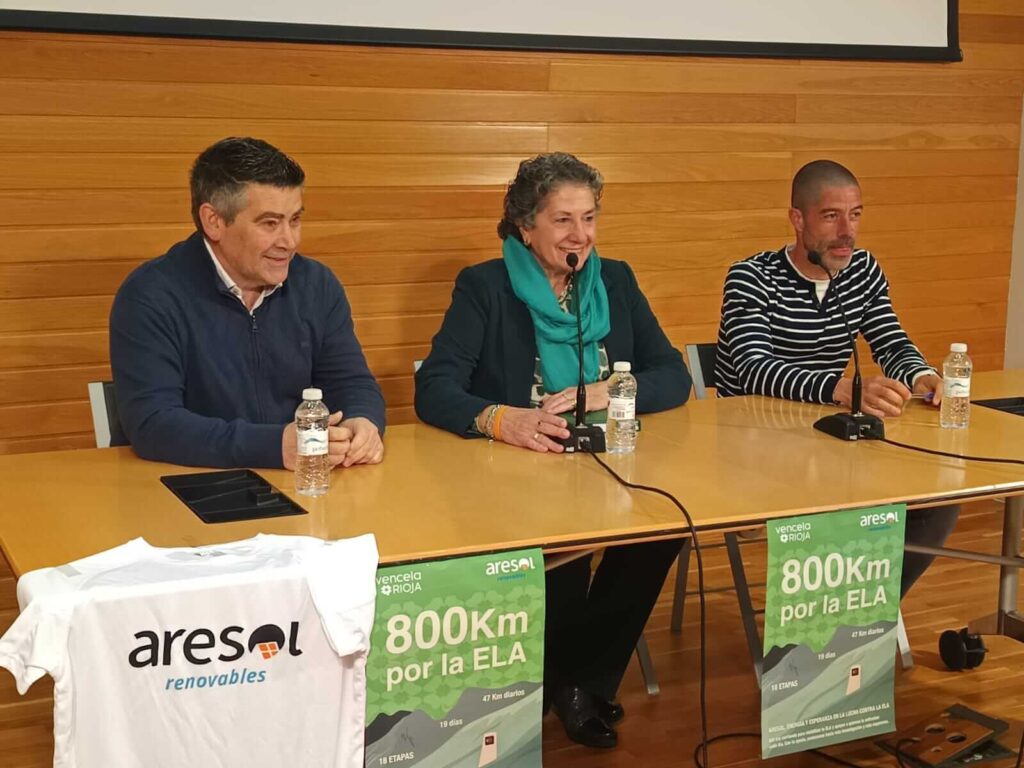 Momento de la rueda de prensa para hacer pública la iniciativa de 800 km por la ELA