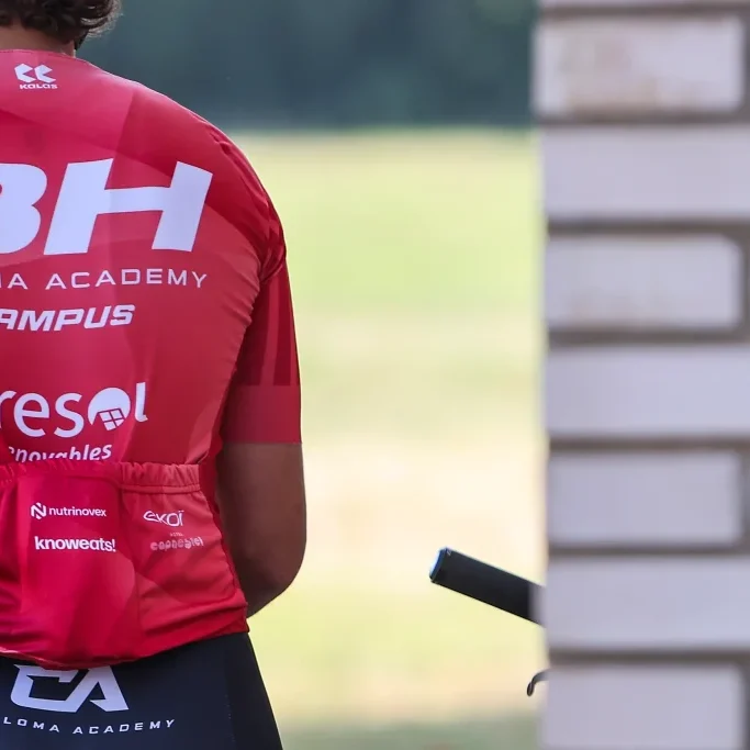 Aresol patrocinador de la BH Coloma Academy que está en pleno campus de verano de btt