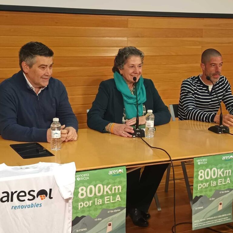 Momento de la rueda de prensa para hacer pública la iniciativa de 800 km por la ELA